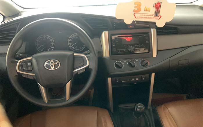 toyota innova 5